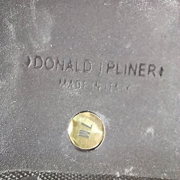 Donald J. Pliner Slip On Sports Shoes Italy New Size 7M - Picture 9 of 10